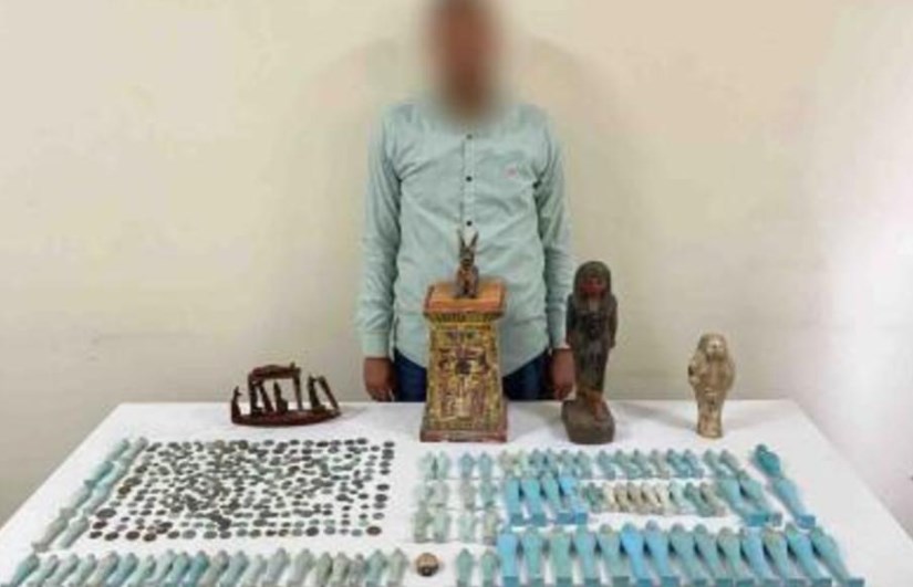 المتهم عقب ضبطه المتهم عقب ضبطه