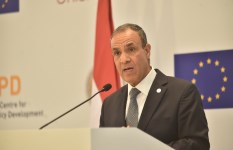 د.بدر عبد العاطى وزير الخارجية