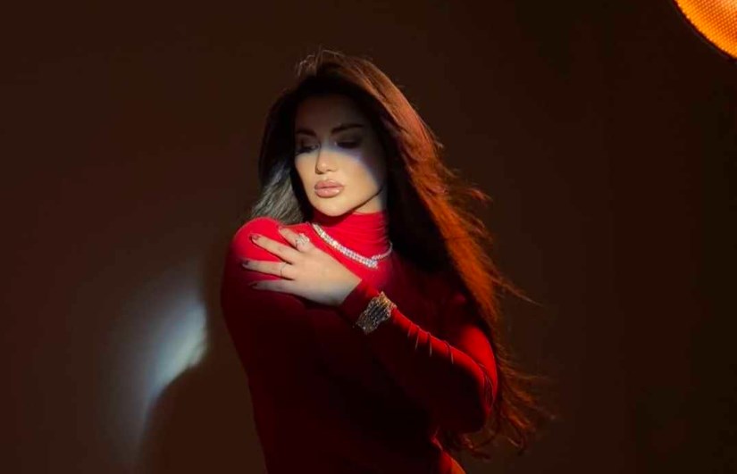الفنانة هدى الإتربي الفنانة هدى الإتربي
