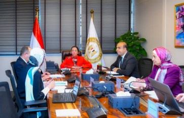 وزيرة البيئة