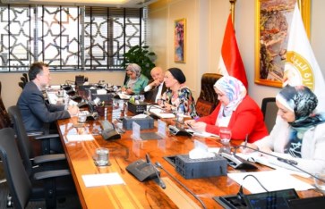 وزيرة البيئة