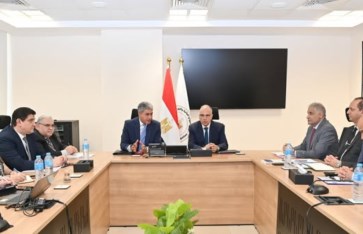 وزير الموارد المائية ووزير السياحة والاثار