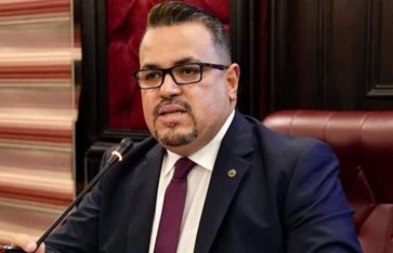  الدكتور مدحت فتحي