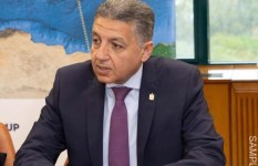 عمر عامر