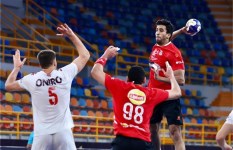 يد الأهلي والزمالك