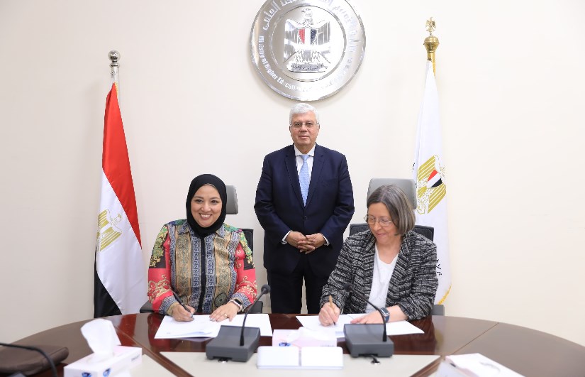 الدكتور أيمن عاشور، وزير التعليم العالي والبحث العلمي الدكتور أيمن عاشور، وزير التعليم العالي والبحث العلمي