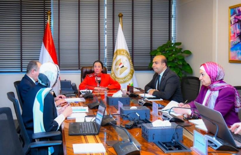 وزيرة البيئة وزيرة البيئة