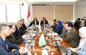 وزير الإسكان ومحافظ الجيرة