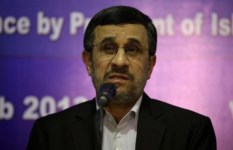 محمود أحمدي نجاد الرئيس الإيراني الأسبق 