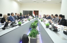 خلال الاجتماع