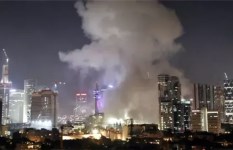 إيران تستهدف القواعد الأمريكية في قطر والعراق 