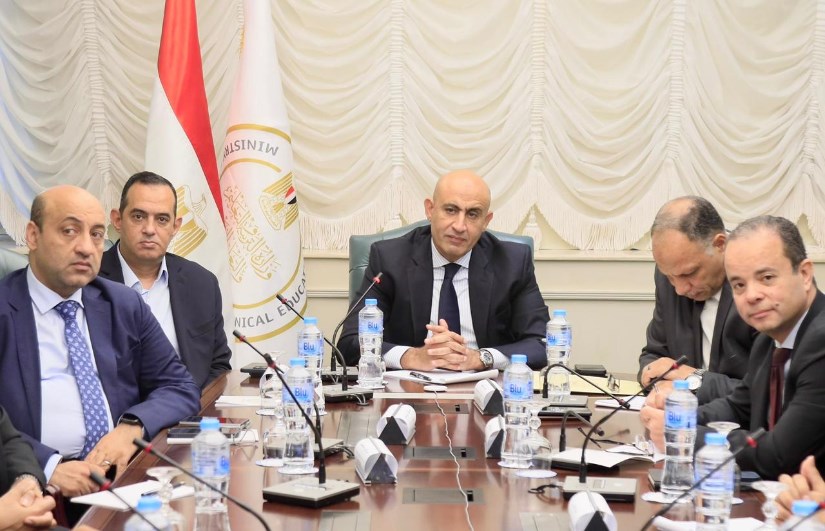 محمد عبد اللطيف وزير التربية والتعليم