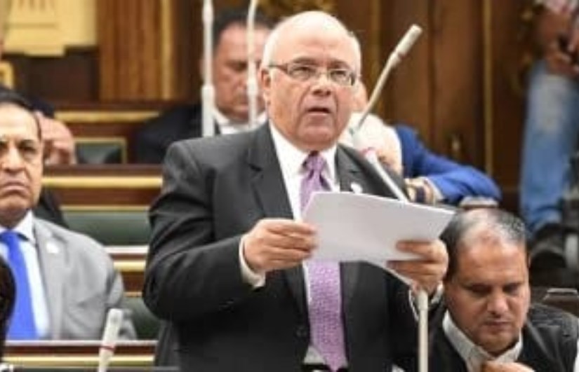 محمد عطية رئيس لجنة الإسكان محمد عطية رئيس لجنة الإسكان