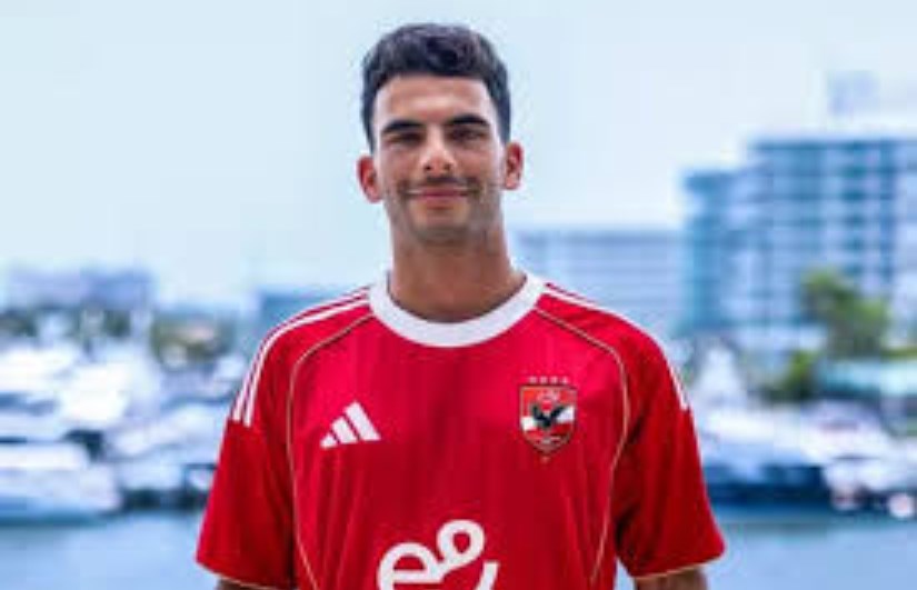 زيزو لاعب النادي الاهلي زيزو لاعب النادي الاهلي