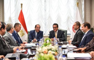 الحكومة تبحث آلية جديدة لتمويل التأمين الصحي الشامل لضمان الاستدامة