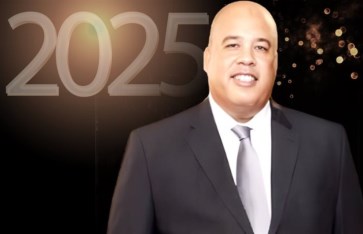 أيمن العشري