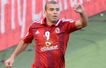اللاعب عماد متعب 