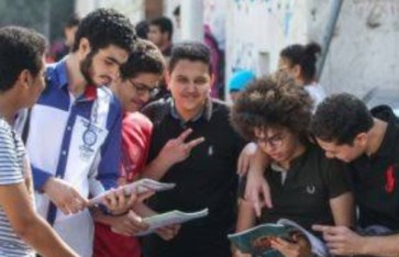 طلاب الثانوية 