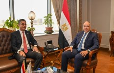 وزير الموارد المائية- وزير التموين