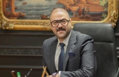 رجل الأعمال أحمد الباز