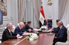 الرئيس السيسي يلتقي مدير الهيئة الدولة للطاقة النووية