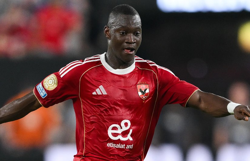 لاعب الوسط المالي أليو ديانج لاعب الوسط المالي أليو ديانج