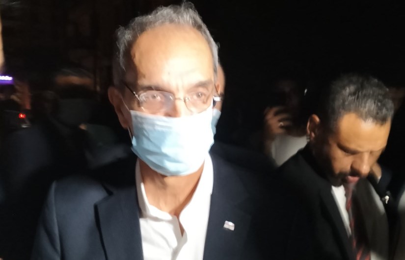 وزير الاتصالات يصل إلى موقع حريق سنترال رمسيس وزير الاتصالات يصل إلى موقع حريق سنترال رمسيس