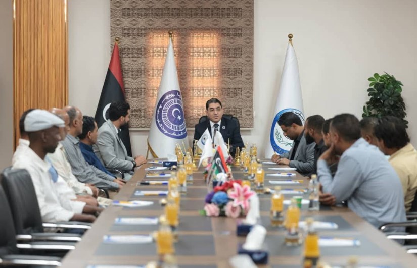 وزير العمل والتأهيل وزير العمل والتأهيل