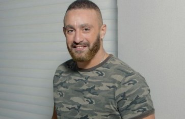 غرامة لأحمد السقا بعد بلاغ من طليقته مها الصغير