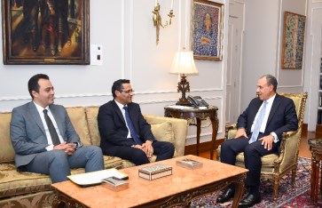 وزير الخارجية يستقبل نقيب الصحفيين ويبحث سبل تعزيز التعاون المشترك   