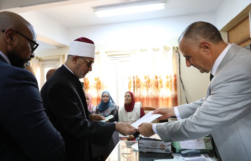  الدكتور نظير محمد عياد 
