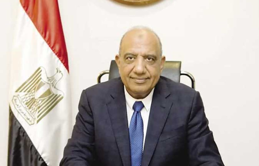 الدكتور محمود عصمت وزير الكهرباء والطاقة المتجددة الدكتور محمود عصمت وزير الكهرباء والطاقة المتجددة