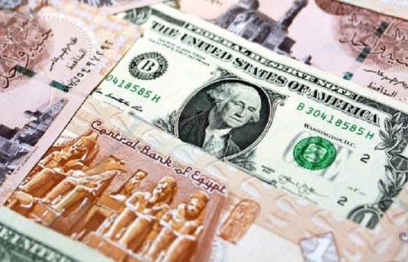 ارتفاع سعر الدولار بالبنوك المصرية يسجل أرقامًا قياسية جديدة