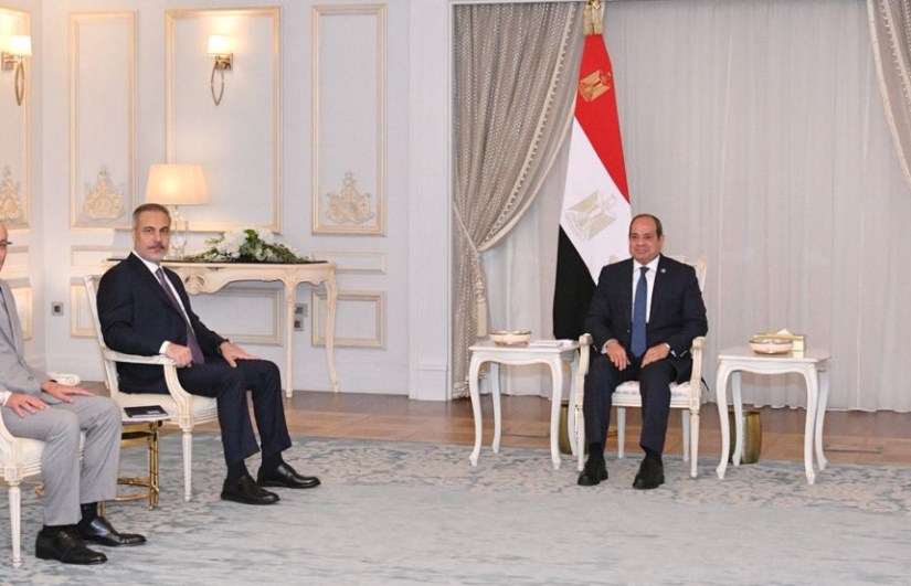 جانب من الاستقبال جانب من الاستقبال