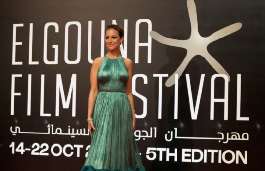 منة شلبي تحصد جائزة الإنجاز الإبداعي بمهرجان الجونة