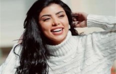 كارولين عزمي