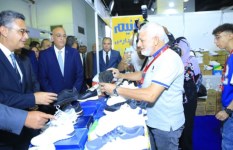 وزير التموين يفتتح معرض "أهلاً مدارس" بالقاهرة