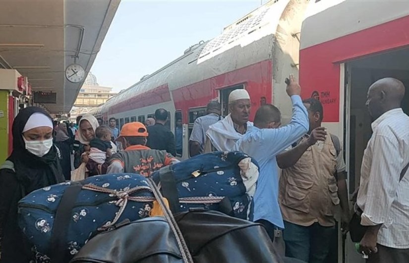 توافد السودانيين