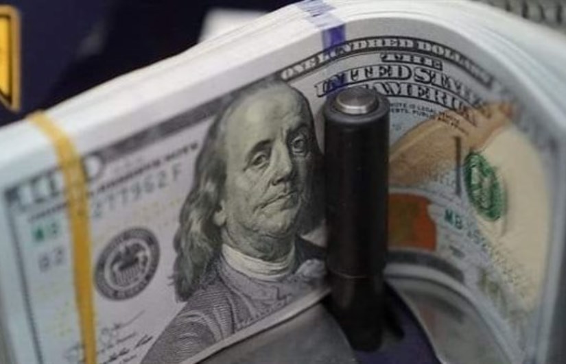 ارتفاع طفيف في سعر الدولار بالبنوك المصرية