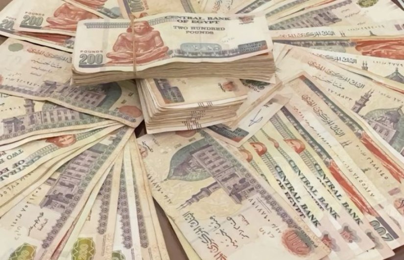 زيادة التمويل على القرض الشخصي.. متى يحق للعميل؟
