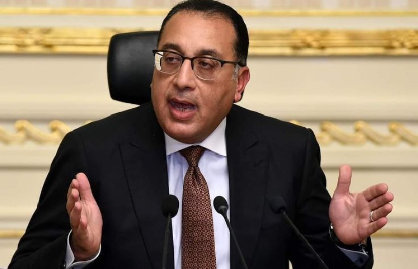 مدبولي يتابع مشروعات القطار السريع والمونوريل