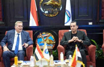 النائب أحمد عبد الجواد والمهندس كريم بدوي وزير البترول