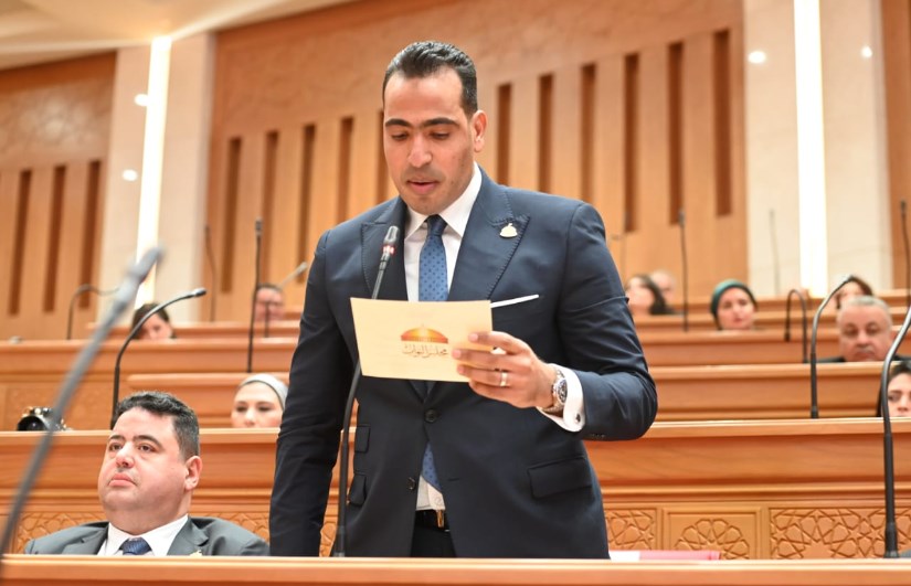 النائب محمود حسين طاهر